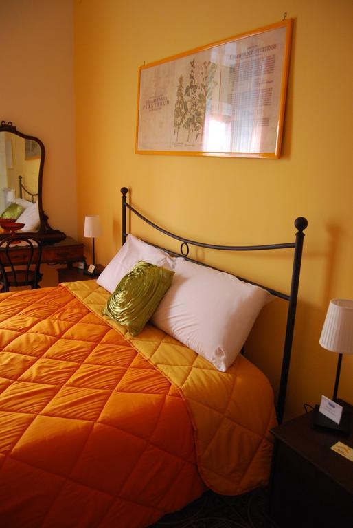 Bed And Breakfast Casa Mariella Neapel Zimmer foto